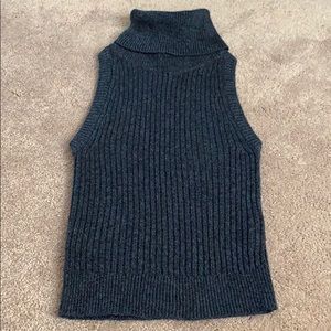 Abercrombie & Fitch sleeveless sweater